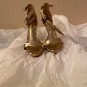 Size 7 Golden Chrome High Heel